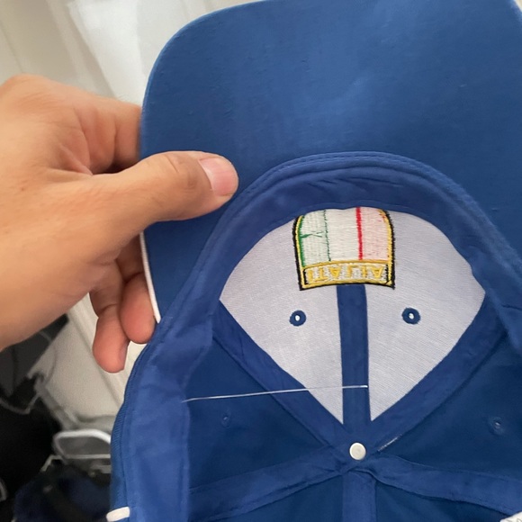 Italia hat 
With adjustable size band - Picture 4 of 4